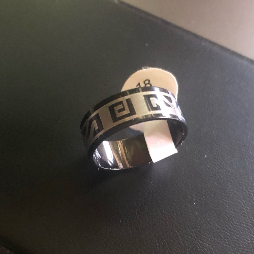 Stainless Steel Black and Silver Geometric Men's and Women Rings Diameter 18 mm
